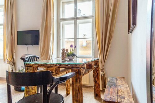 Гостиница Modern Apartment in The Heart of Vienna 7 в Вене