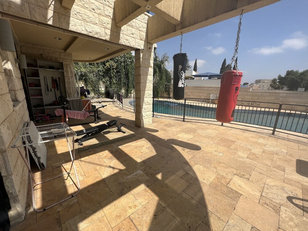 Фото Grace Holon Villa & Pool