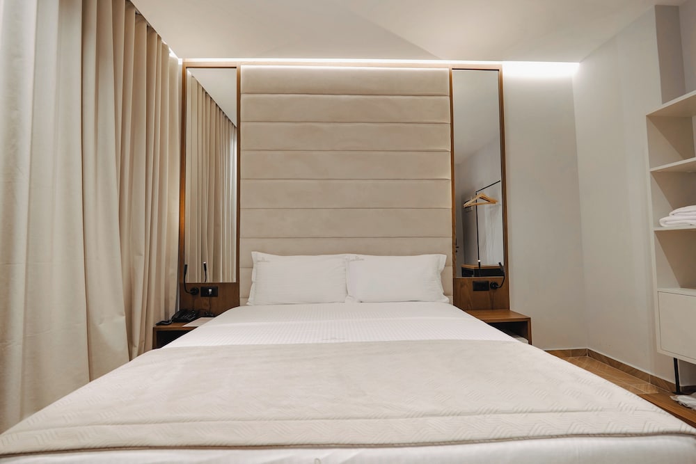 Фото Duka's Hotel