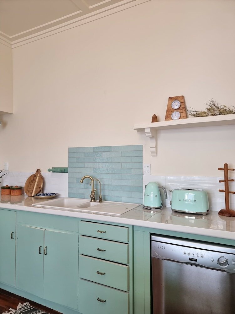 Фото 4 Bedroom Character House Papakura