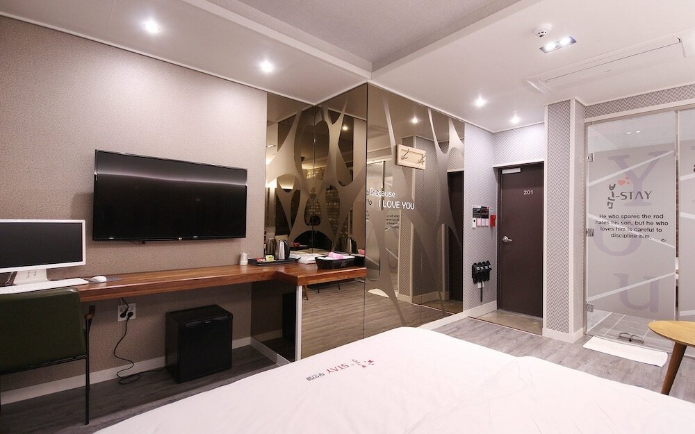 Фото Pohang Haedo-dong New Bom Stay