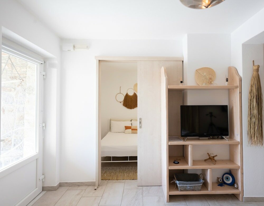 Фото Mykonos Dot Apartments