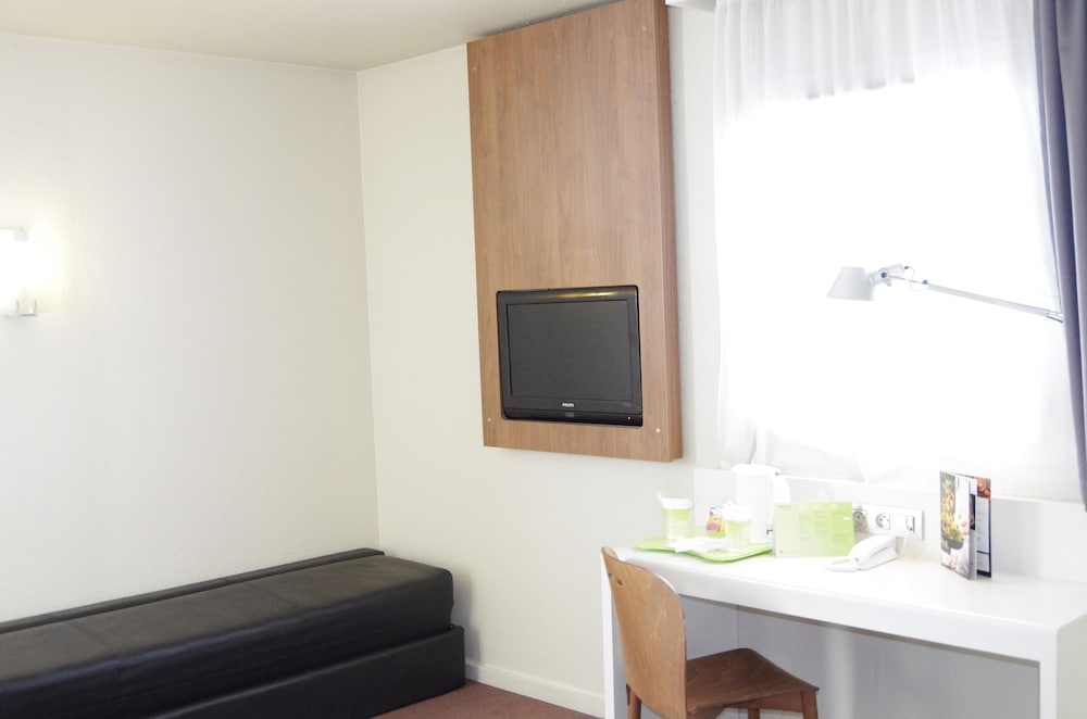 Фото Hôtel Campanile Lyon Ouest - Tassin