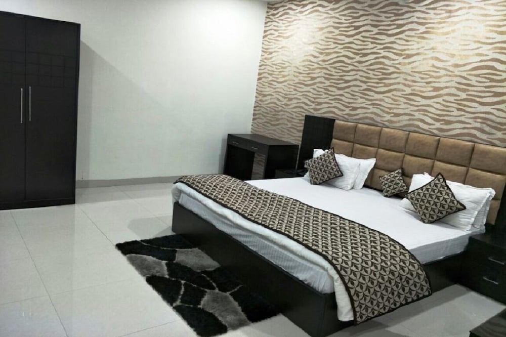 Фото Hotel Mandakini Lush