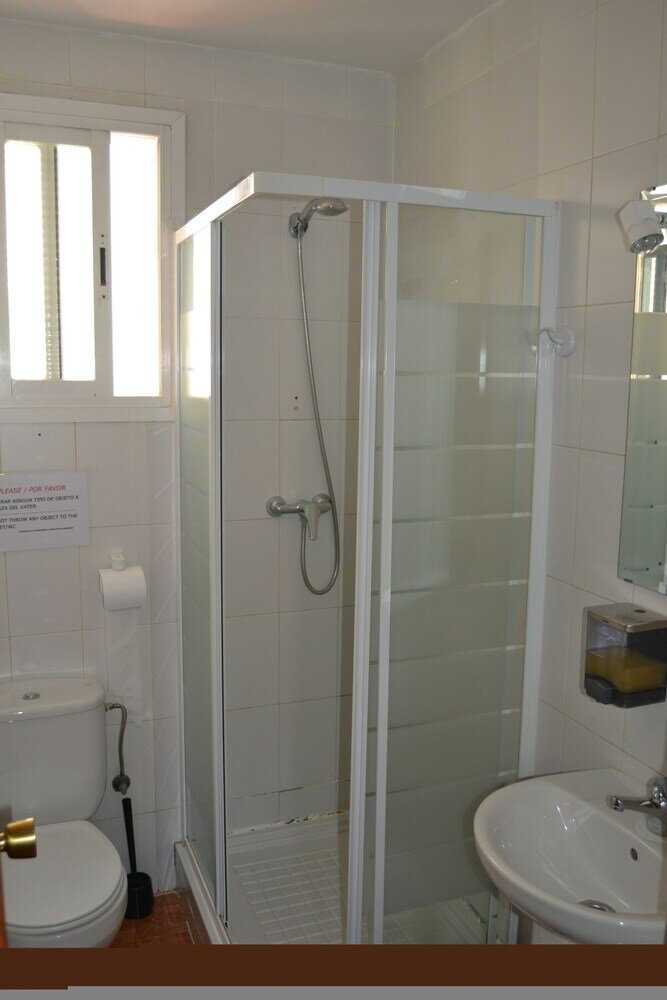 Фото Hostal Enebral