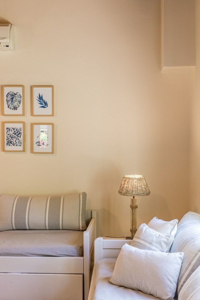 Фото Lithos Stoupa Villas