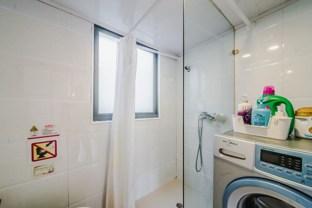 Фото Cozy Apartment Best Location 302