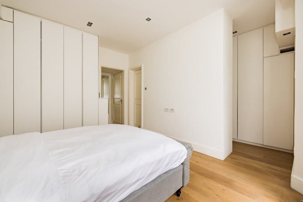 Фото The London Hideout - Glamorous 2bdr Flat With Garden