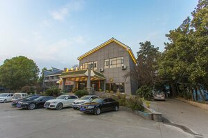 Гостиница Zhangjiajie Yunqi Inn