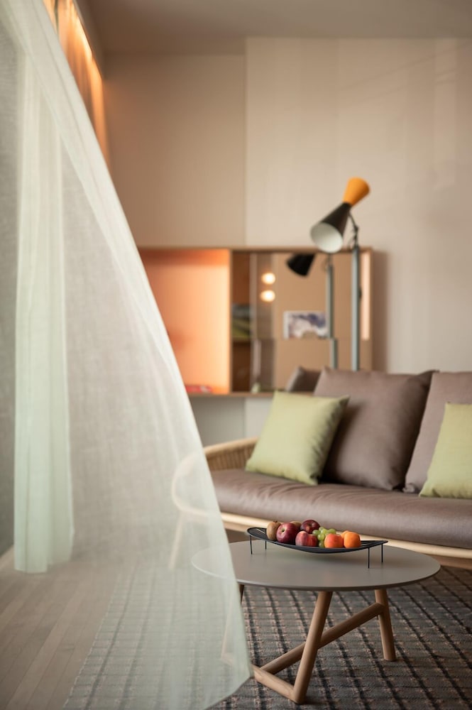 Фото Laguna Faro Suites - Adults Only & Free Beach