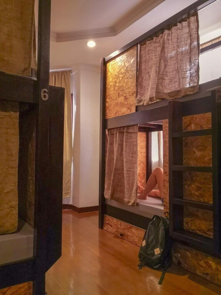 Фото Spinning Cat Hostel - Adults Only