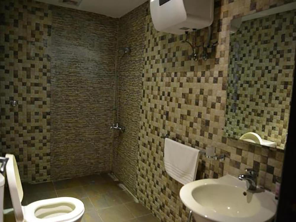 Фото Al Rose Al Motamiza