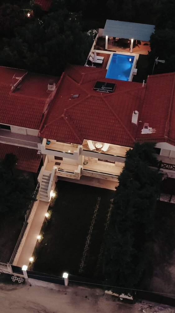 Фото Callisto Private Pool Villa Pefkochori