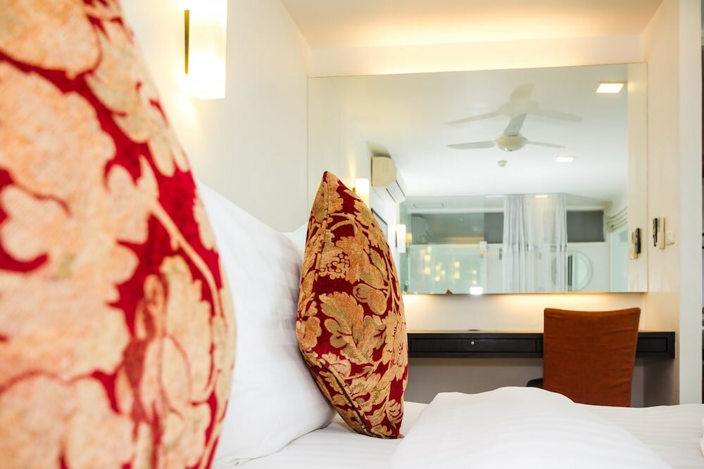 Фото Jirana Patong