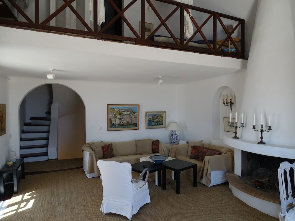 Фото Monolithos Villa