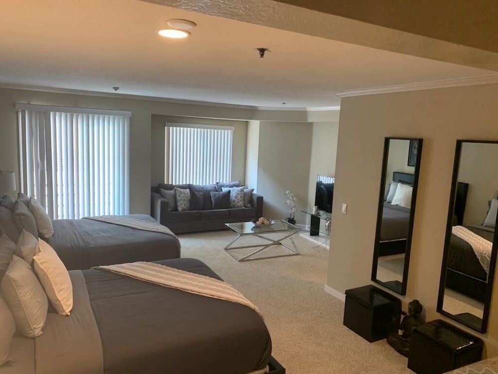 Фото Hollywood Perfect Vacation