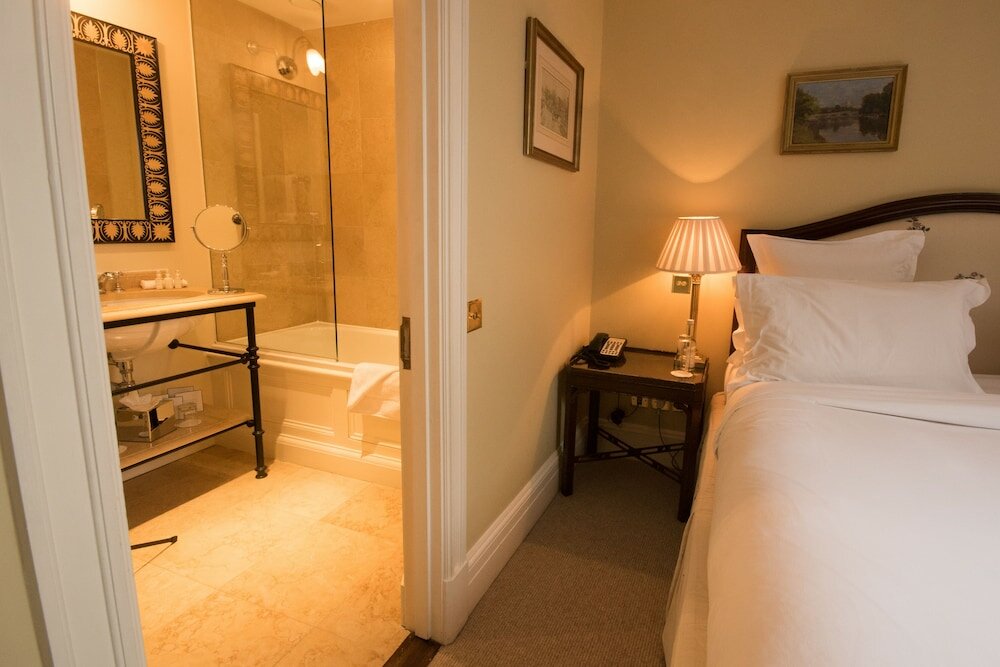 Фото Cranley Hotel London