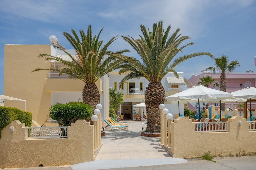 Фото Отель Cosmi Apartments