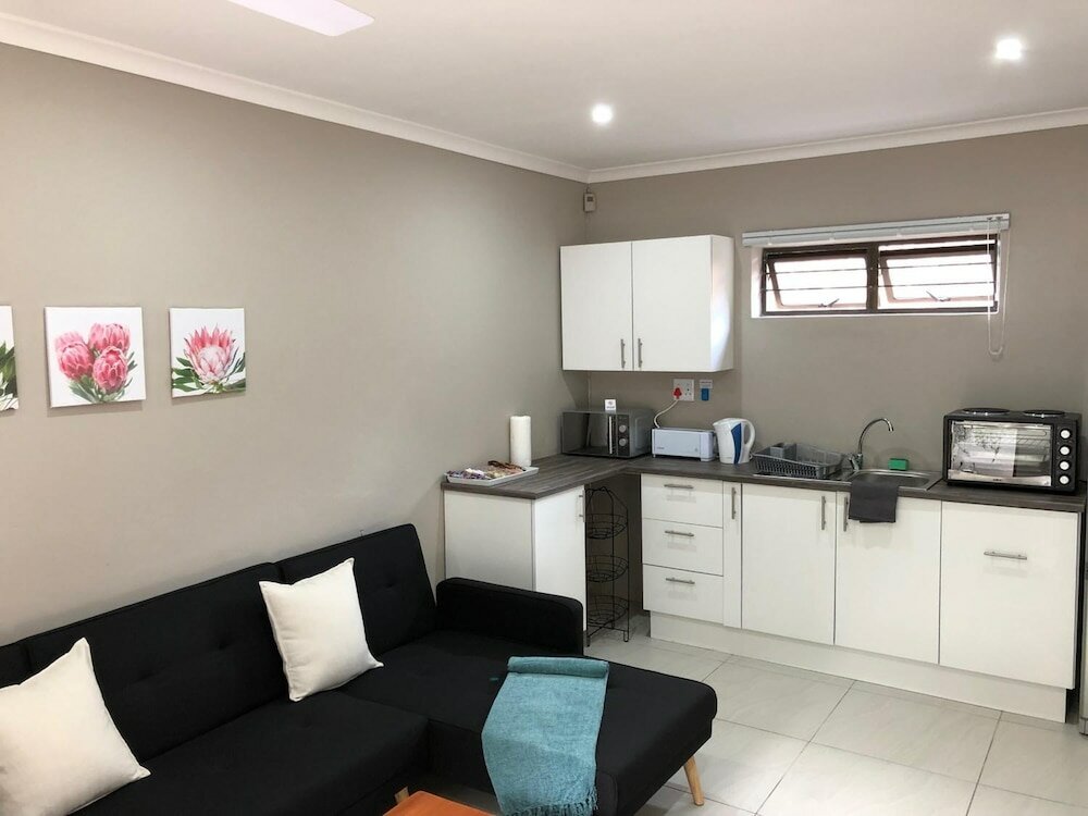 Фото Faraway Lodge B&b