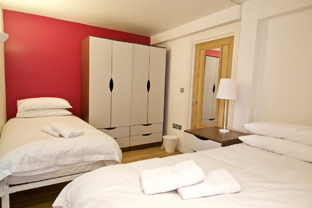 Фото 62-66 Farringdon by condokeeper