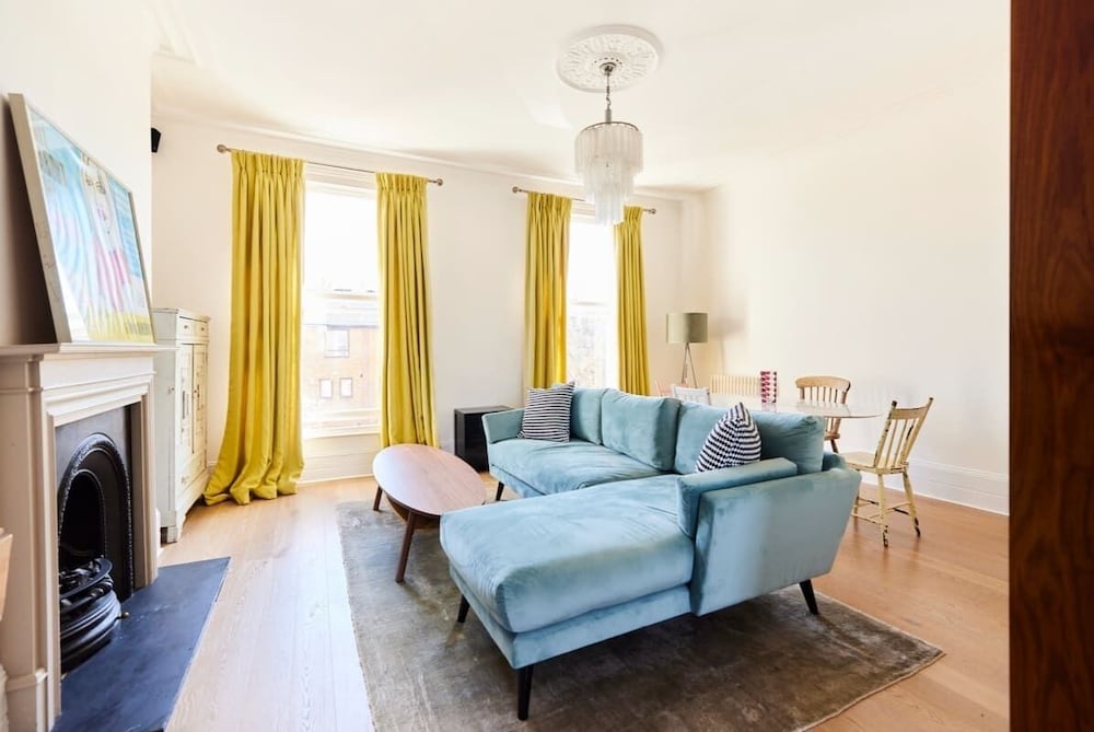 Фото The Walterton Sanctuary - Bright 3bdr Flat