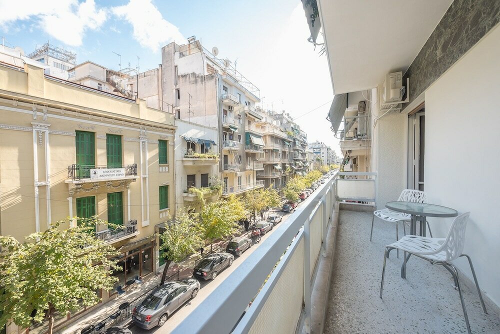 Фото Victoria Diamond Suites Apartments