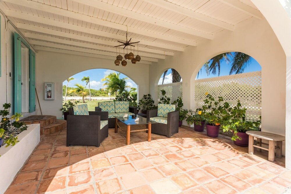 Фото Coralito Bay Suites & Villas