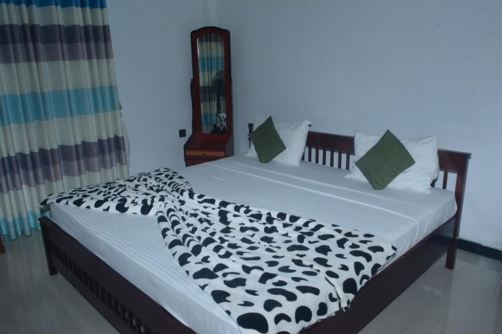 Фото Cloudy Hill Cottage