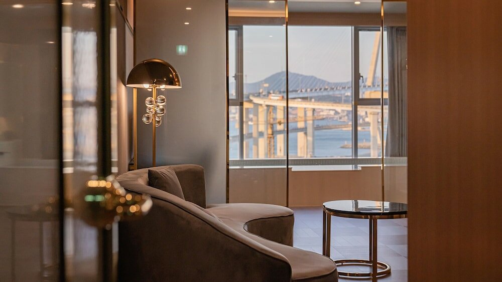 Фото Grand Bern Hotel