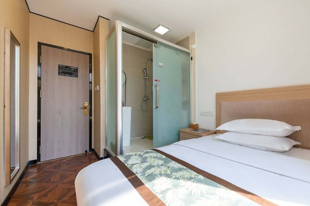 Фото East Sacred Hotel