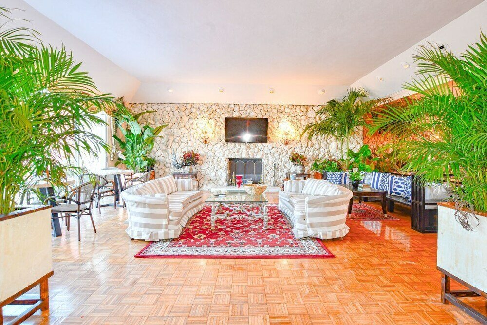 Фото Parrot Cottage at Love Beach Pool