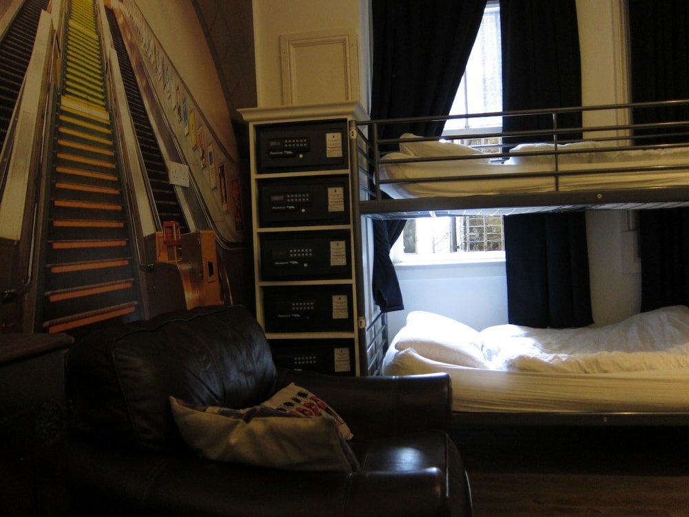 Фото The Horse & Stables - Hostel