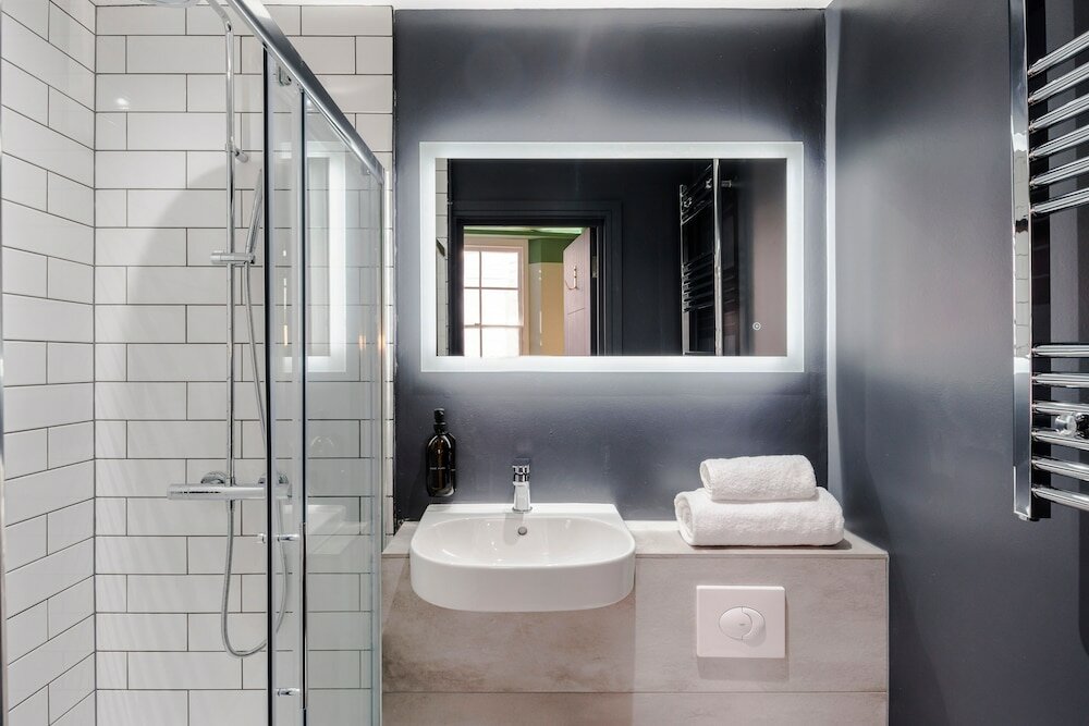 Фото Your Apartment i Brixton