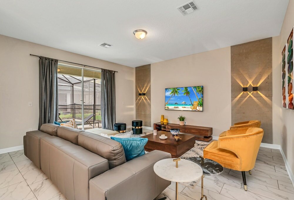 Фото Edgy, Modern 6 Bed 5 Bath