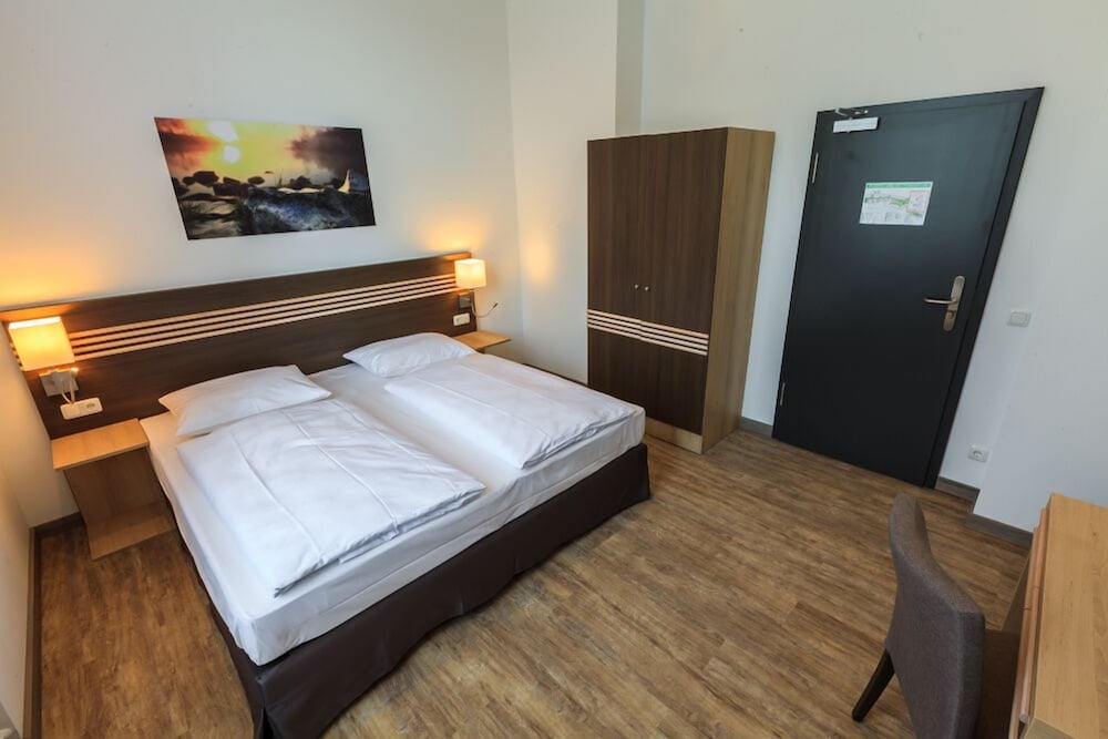 Фото Ruhr Inn Hotel