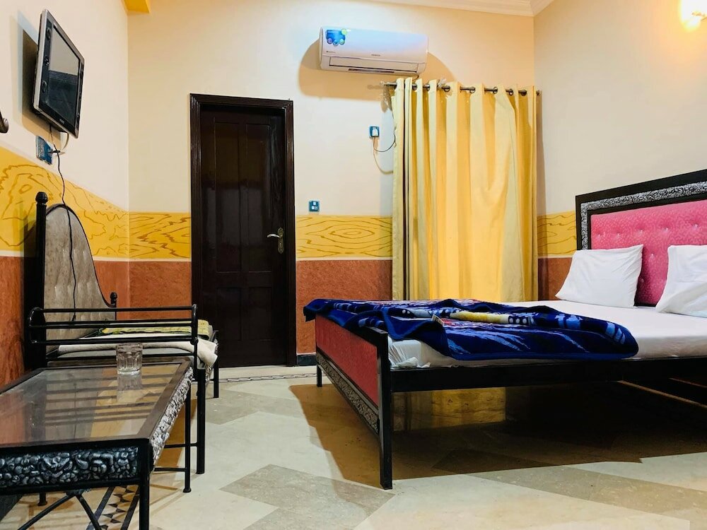 Фото Al Harmain Restaurant