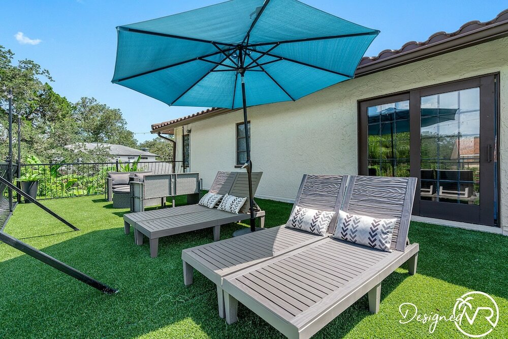 Фото 8 Br Heated Pool & Soccer Field