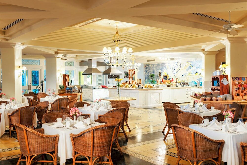 Фото Pueblo Bonito Emerald Bay Resort & SPA - All Inclusive