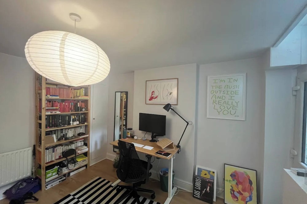 Фото Characterful 1bd Flat w Private Gym - Brockley