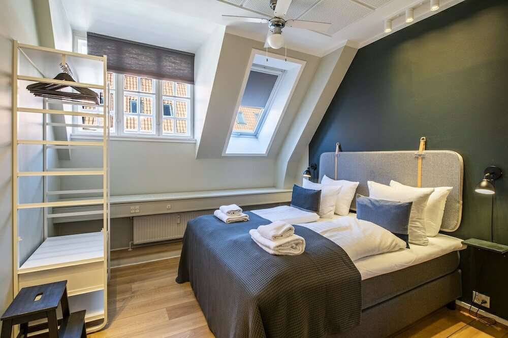 Фото By the Garden 1 - Into This Place