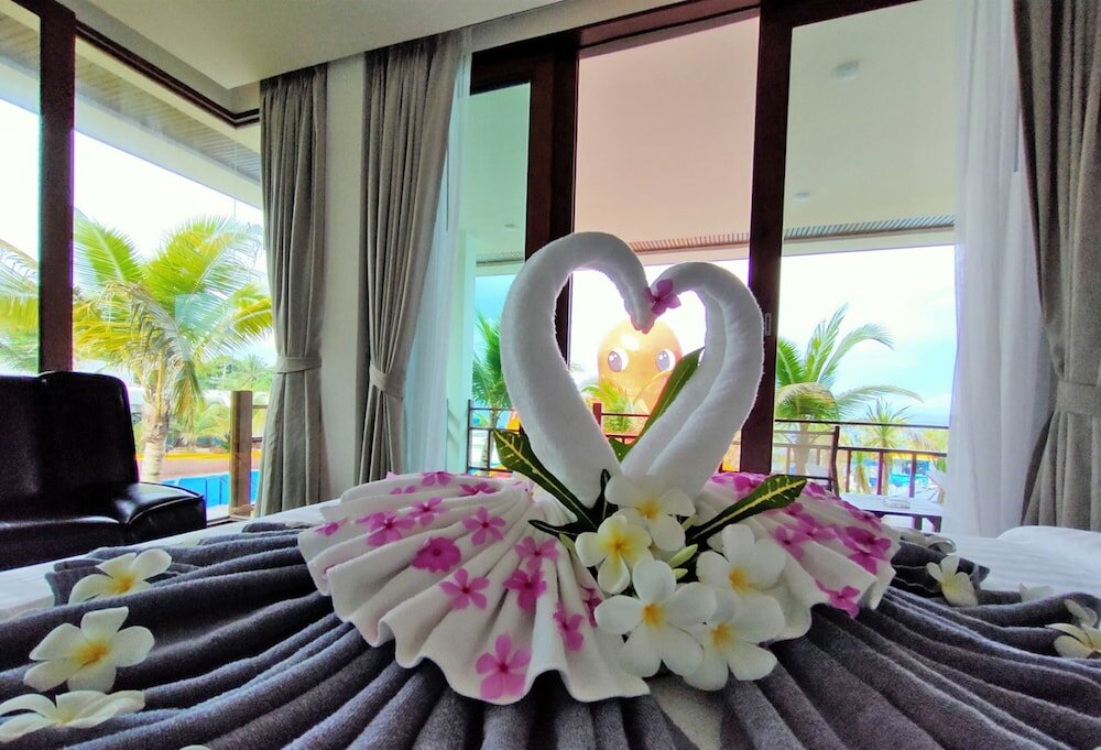 Фото Phi Phi Mountain Beach Resort