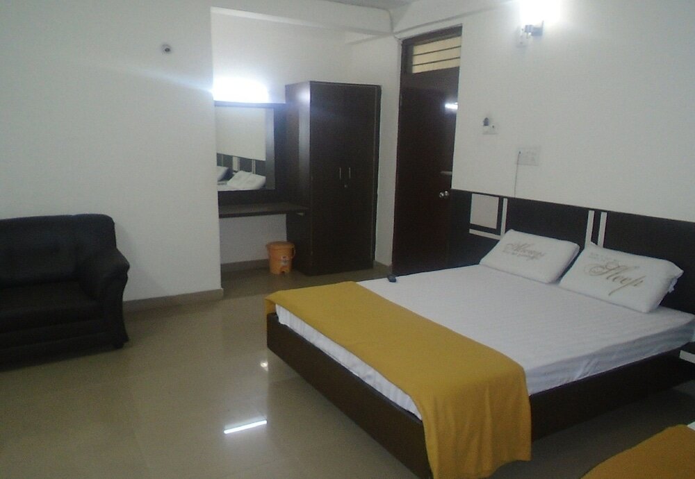 Фото Sai Ram Residency