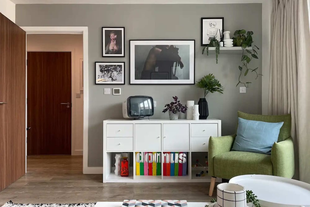 Фото Chic 1 Bedroom Apartment Near Tooting Broadway