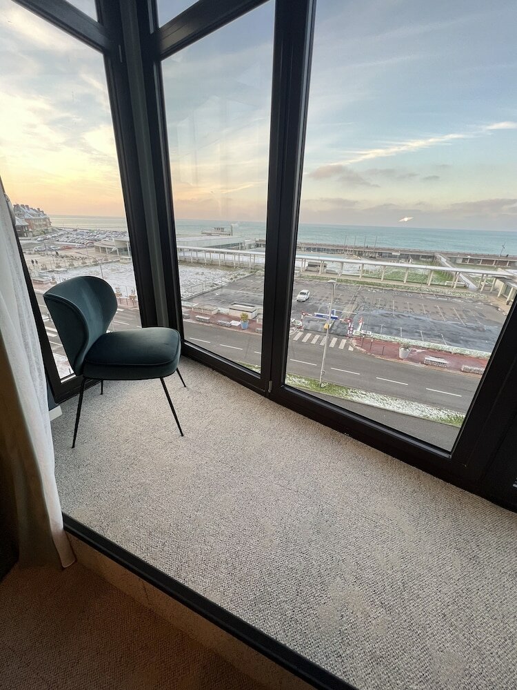 Фото L'Echappée - Hôtel Casino Dieppe