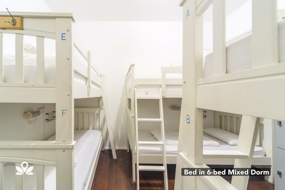 Фото Beat Arts Hostel at Chinatown