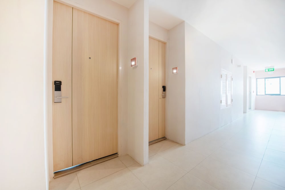 Фото Blooming Hill Boutique Suites