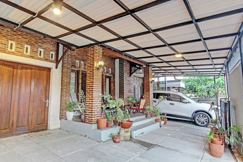 Фото Oyo 92757 Ndalem Pusponyidro Syariah