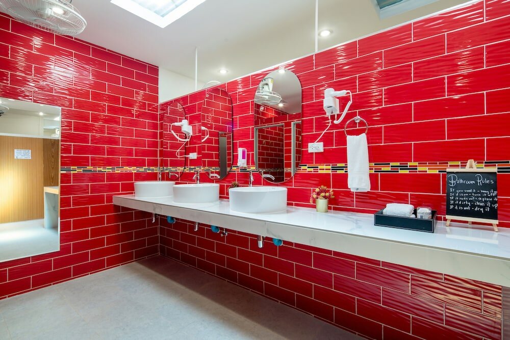 Фото Hanuman VIP Hostel