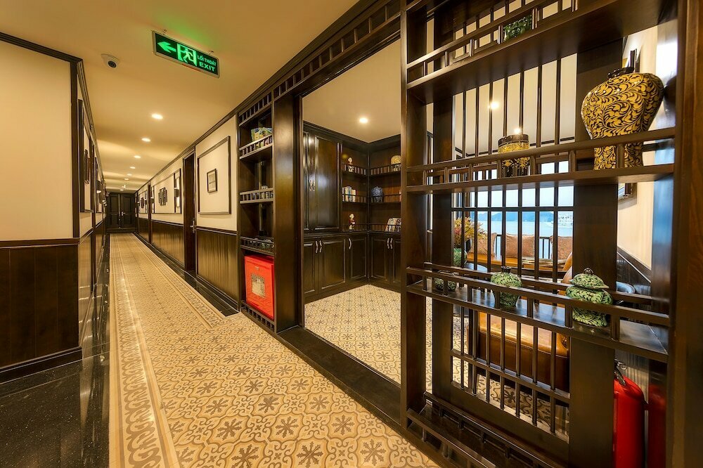 Hotel Sena Cruises Wonder On Lan Ha Bay, Quảng Ninh Province, photo