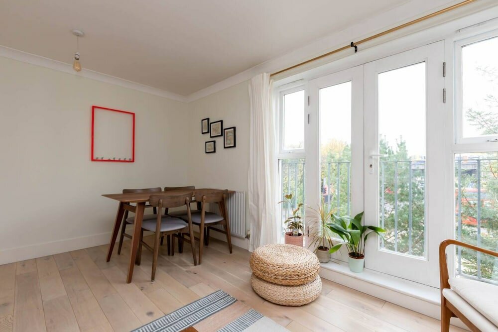 Фото Stylish and Light 1 Bedroom Flat Near Victoria Park